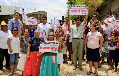 Beneficia Donovan a familias del barrio Santa María, con drenaje sanitario