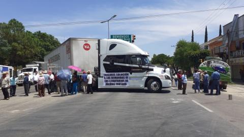 Bloqueada la vía Oaxaca-Costa