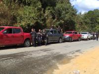 Fiscalía y policía llegan a Yaitepec para investigar sobre un doble homicidio.